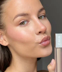 IT'S ICONIC CONCEALER