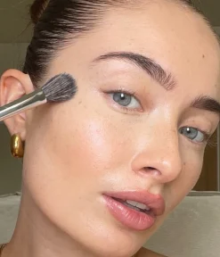 RADIANT TOUCH CONCEALER