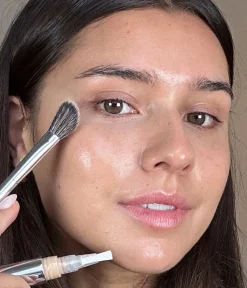 RADIANT TOUCH CONCEALER