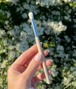 TAPERED CREASE BLENDING BRUSH 14